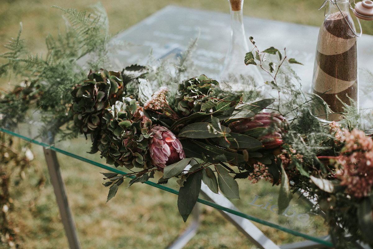 autumn flower table arrangement wedding